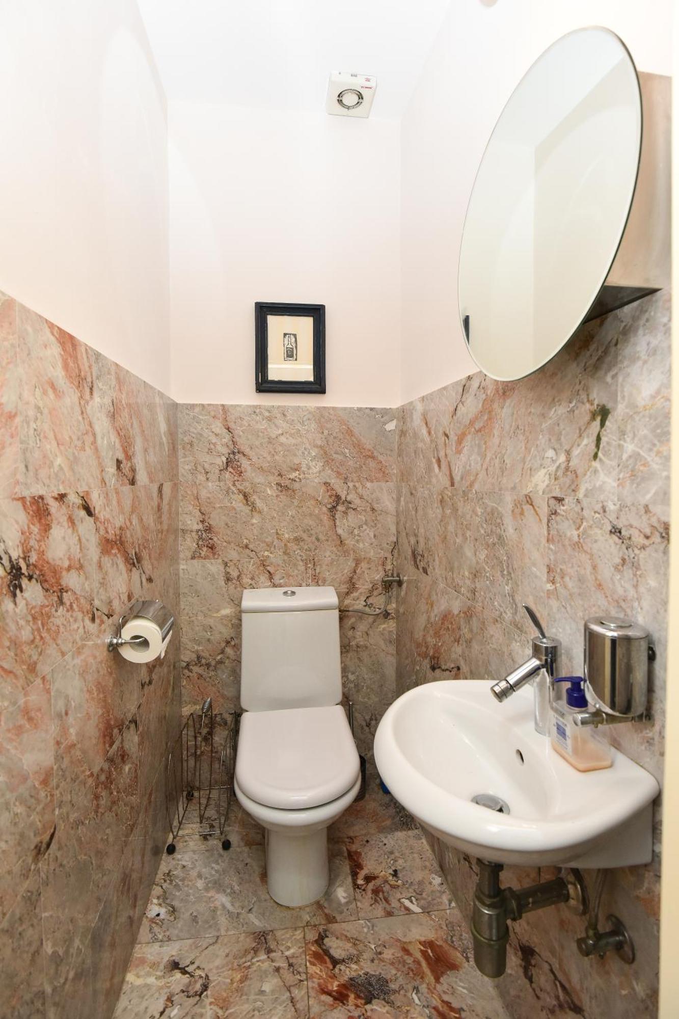 Neoclassical Luxury Apartment Любляна Екстер'єр фото
