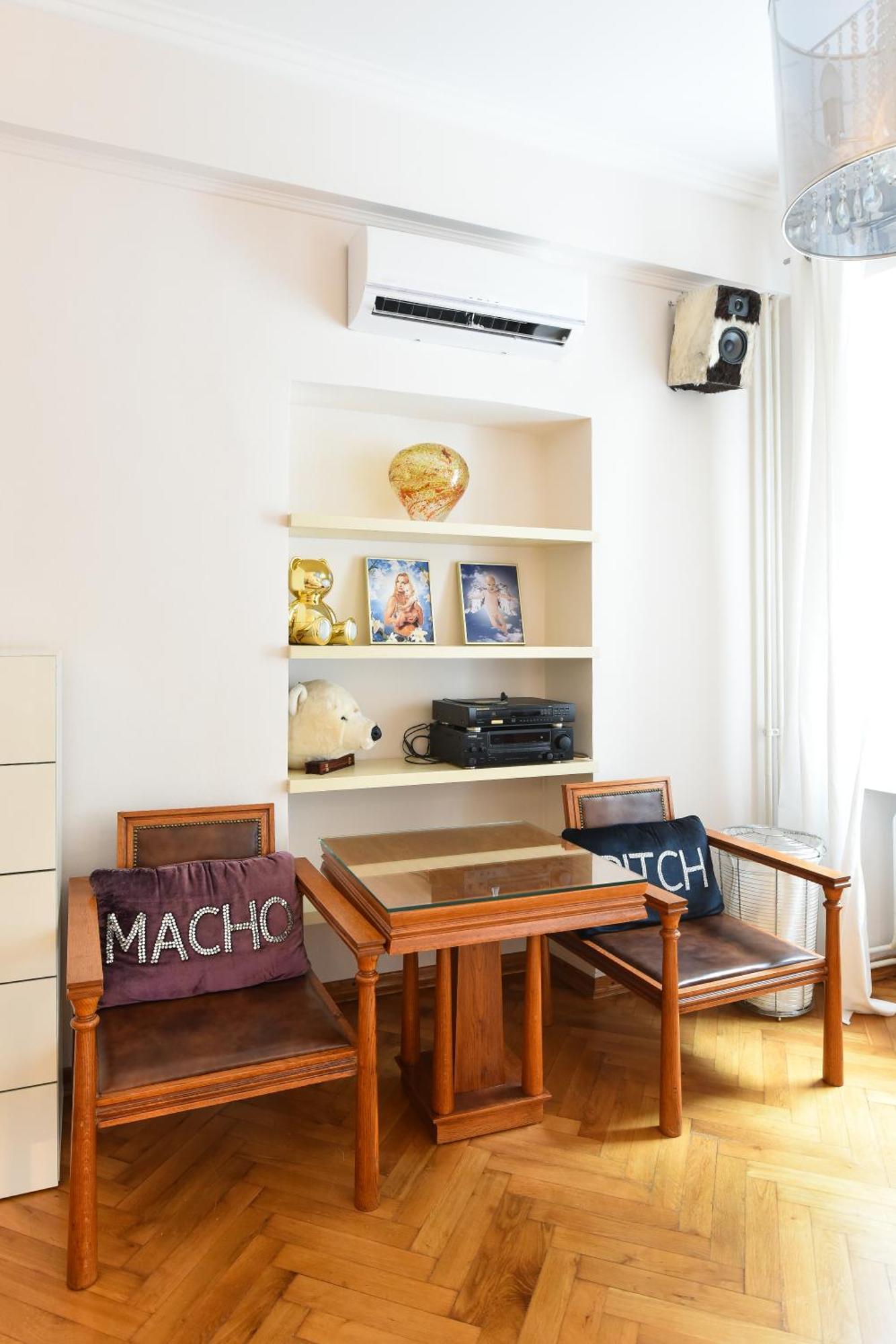 Neoclassical Luxury Apartment Любляна Екстер'єр фото