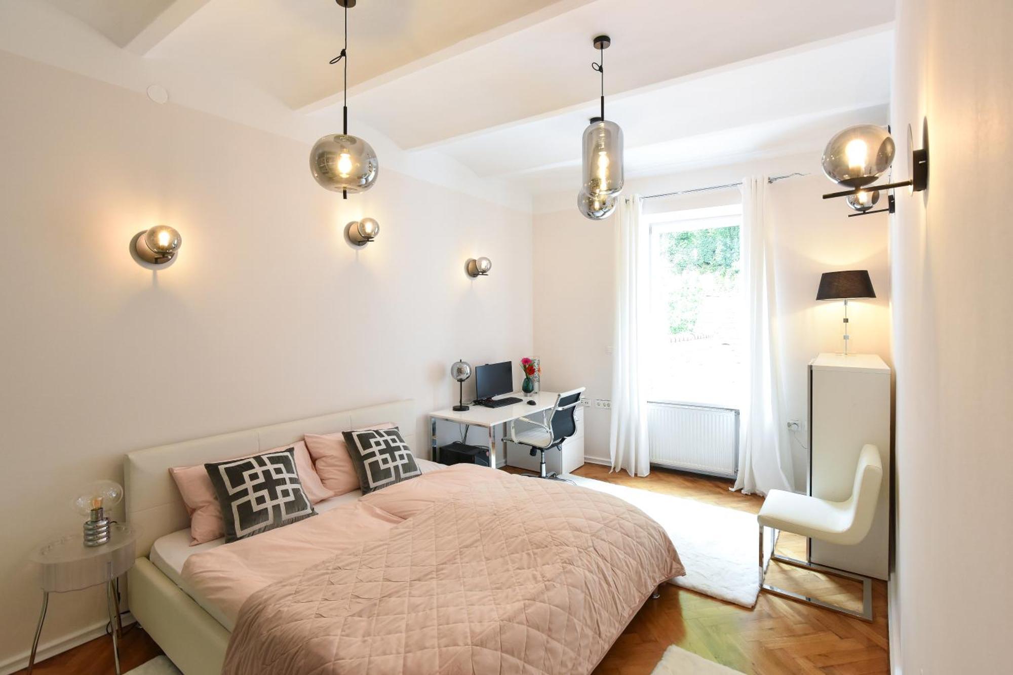 Neoclassical Luxury Apartment Любляна Екстер'єр фото