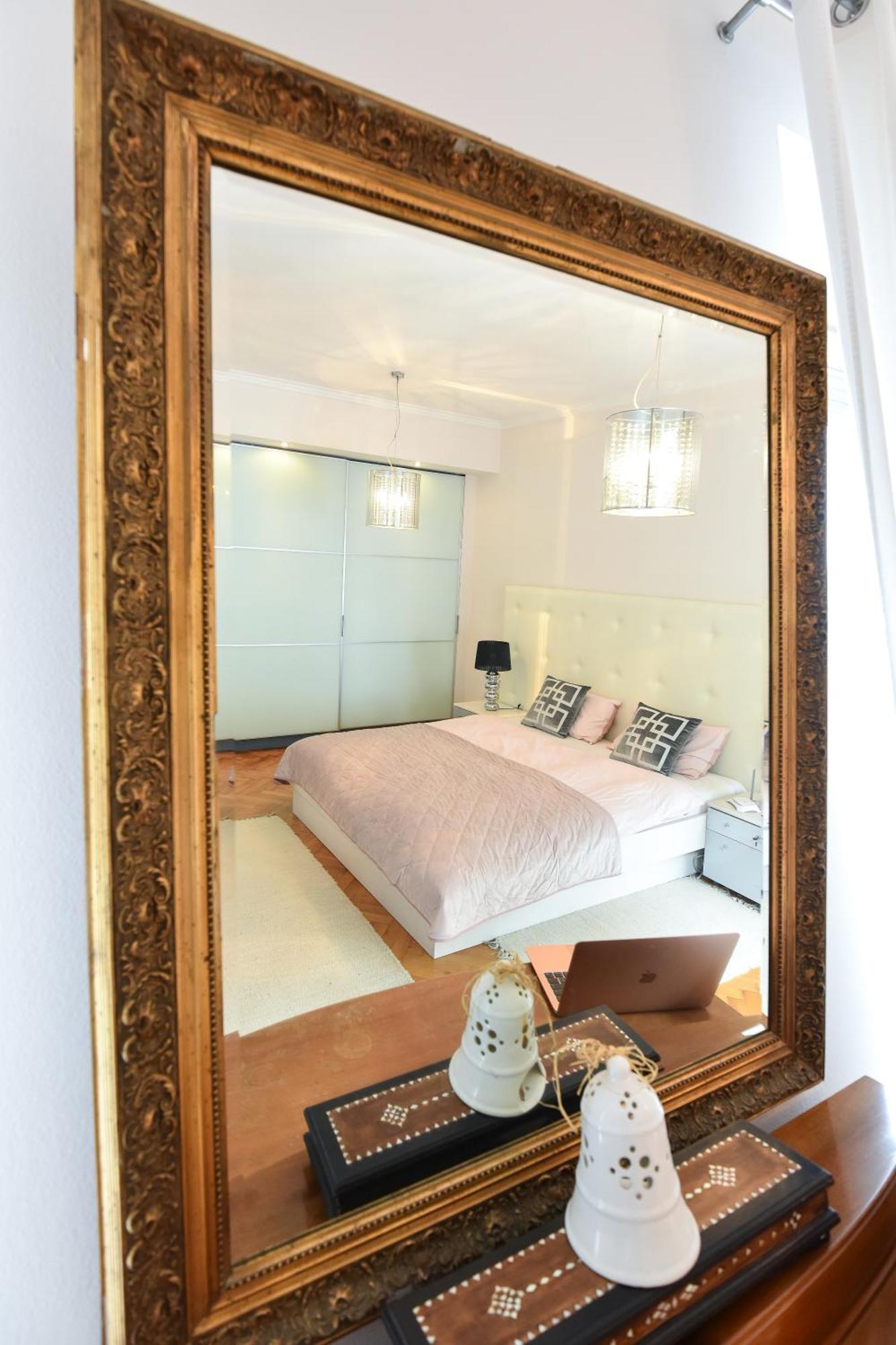 Neoclassical Luxury Apartment Любляна Екстер'єр фото