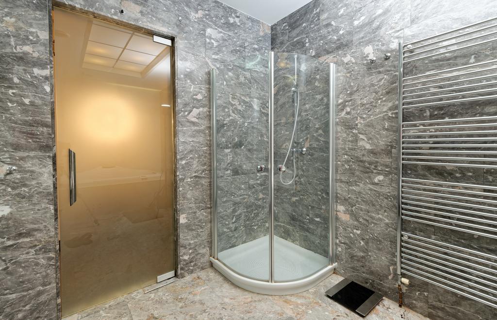 Neoclassical Luxury Apartment Любляна Екстер'єр фото