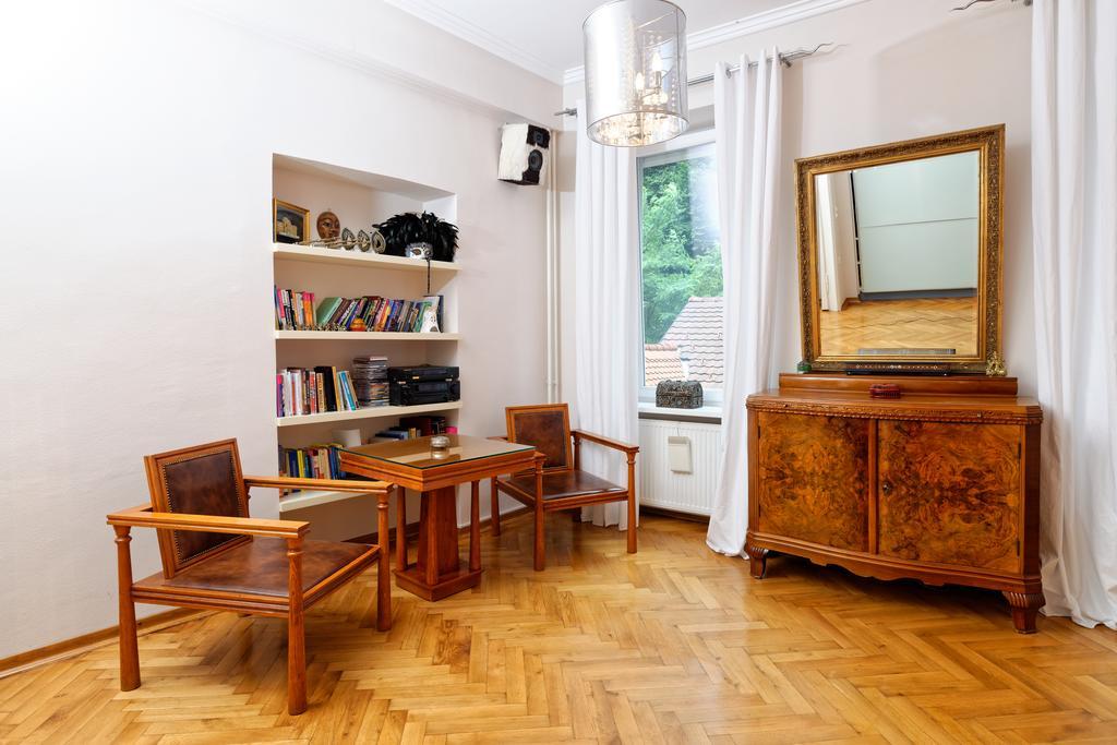 Neoclassical Luxury Apartment Любляна Екстер'єр фото