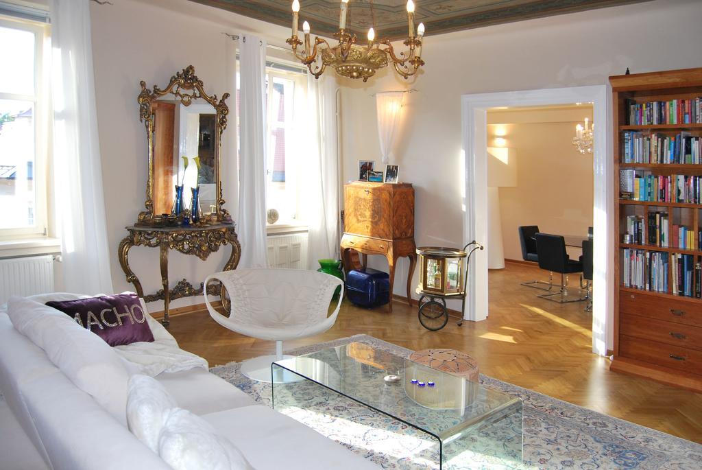 Neoclassical Luxury Apartment Любляна Екстер'єр фото